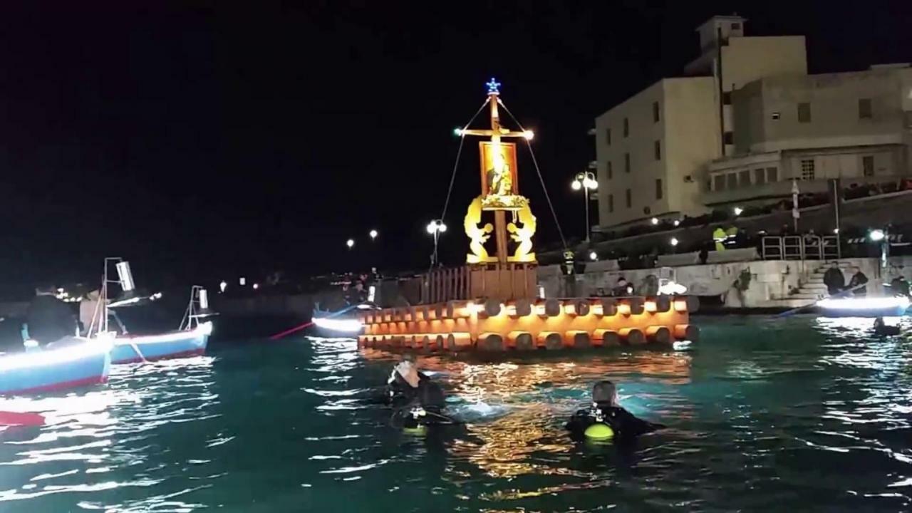 לינה וארוחת בוקר מונופולי Dimora Almadia מראה חיצוני תמונה